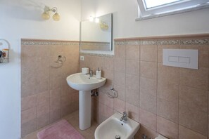 Haartrockner, Handtücher