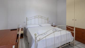 1 Schlafzimmer, Schreibtisch, Bügeleisen/Bügelbrett, WLAN