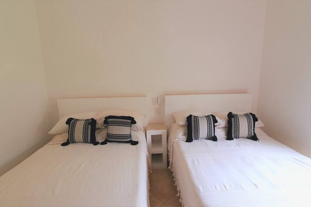 4 chambres, fer et planche à repasser, Wi-Fi, draps fournis