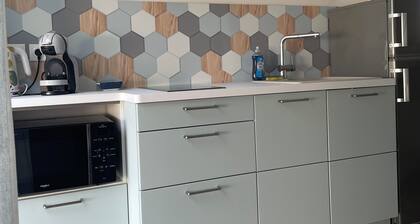 Petit studio, tout neuf Aniane