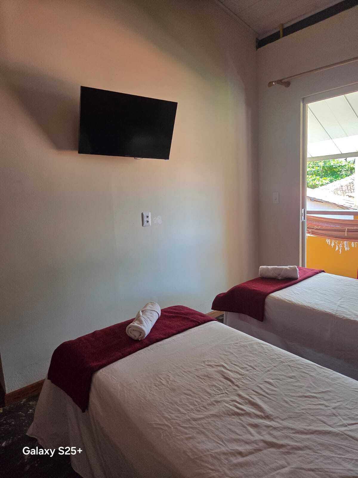 Chambre Triple | Wi-Fi gratuit, draps fournis