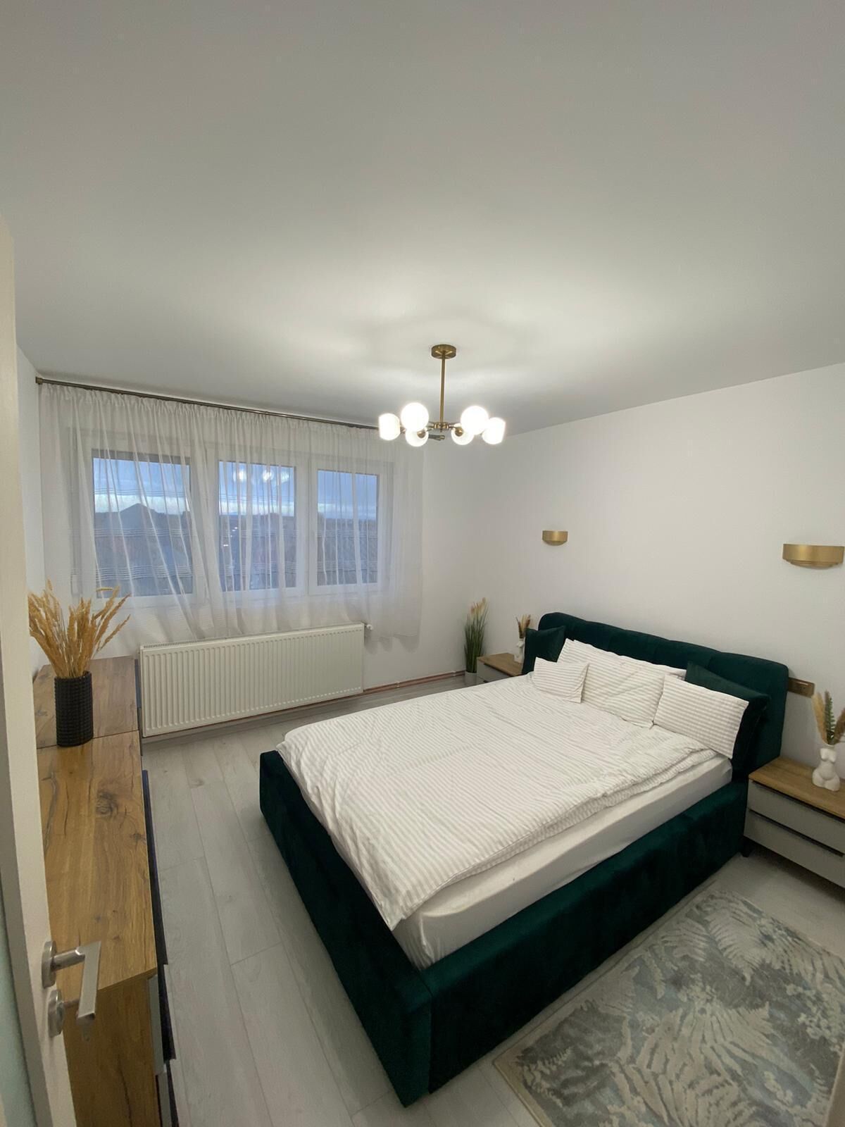 1 Schlafzimmer, Schreibtisch, Bügeleisen/Bügelbrett, Reisekinderbett