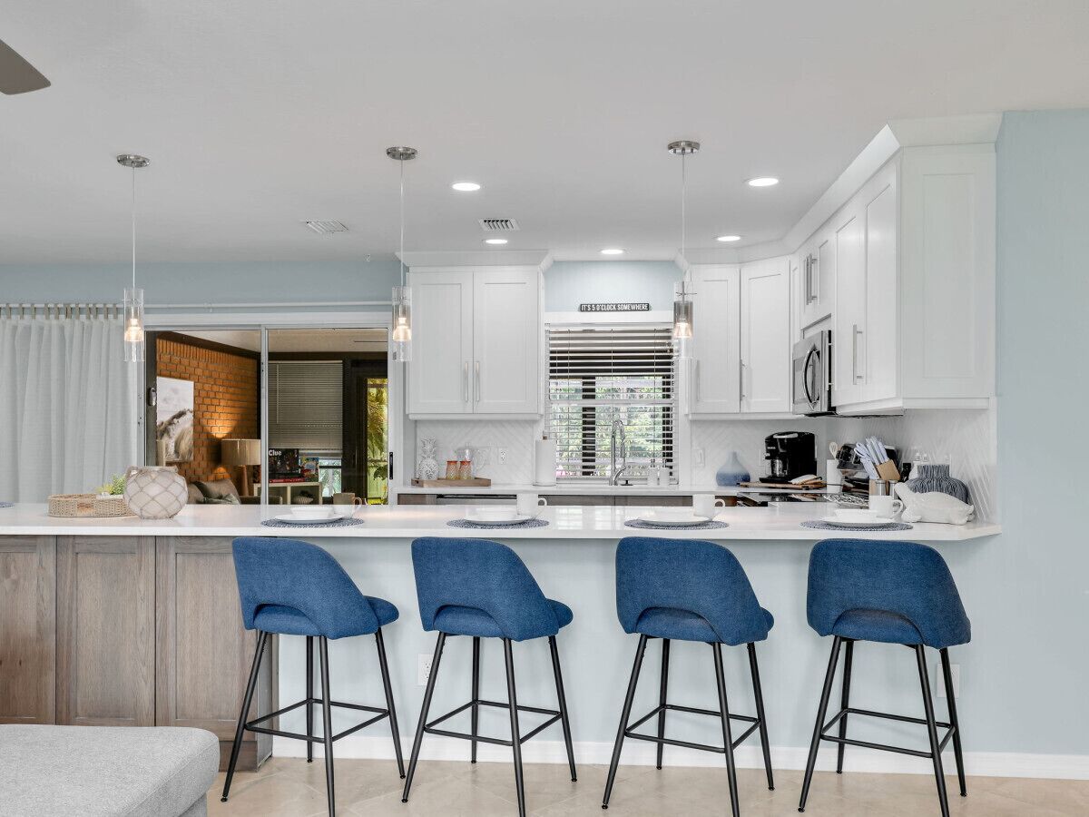 雪櫃、微波爐、焗爐、爐具