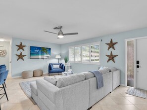 Smart-TV, Musikbibliothek, Videothek, Stereoanlage