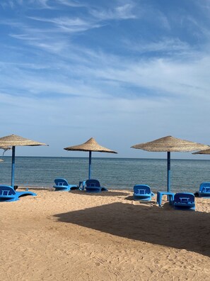 Beach - Beautiful vacation apartment in Hurghada by the sea/ pool (Hurghada)