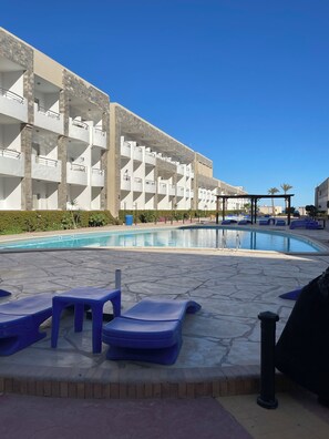 Pool - Beautiful vacation apartment in Hurghada by the sea/ pool (Hurghada)