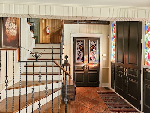 4 beds 3 bedrooms suits