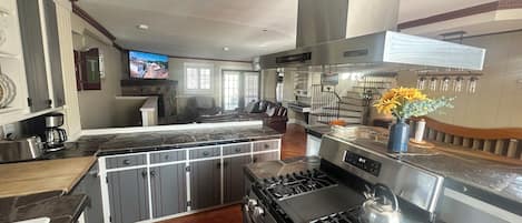 Microwave, oven, stovetop, dishwasher