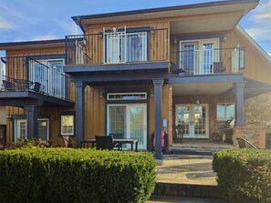 Exterior - 4 beds 3 bedrooms suits (Niagara-on-the-Lake)