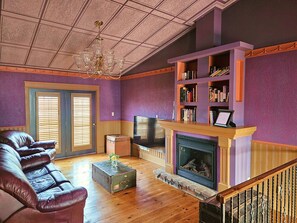 Smart TV, fireplace, foosball, books - 4 beds 3 bedrooms suits (Niagara-on-the-Lake)