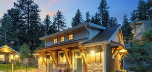 Exterior - The GLEN - Luxury Retreat on 7 acres! 2 Cabins, Spa, Sauna in God's creation. (Teller County)