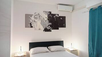 3 bedrooms, in-room safe, iron/ironing board, WiFi