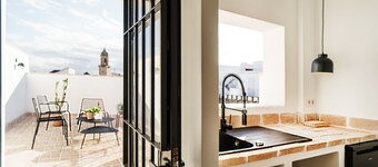 Exclusive "The House of Art" for families and groups of friends