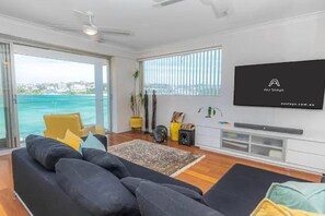 Télévision, espaces bureaux