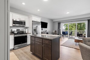 Interior - Experience modern luxury in this high-quality 1-bedroom condo. (Hampton)
