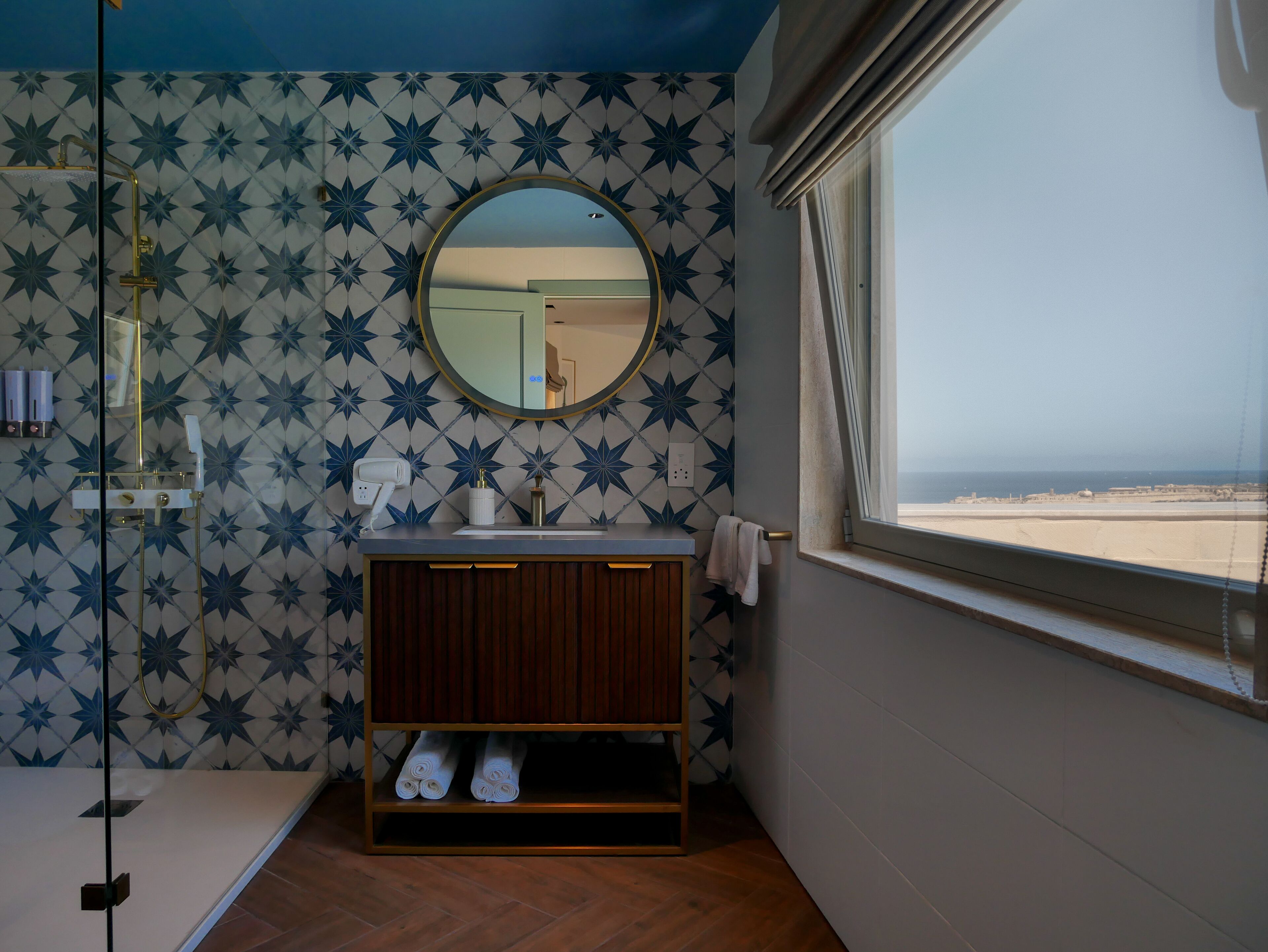 Photo - Battery House