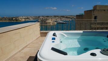 Panoramic Penthouse, Sea View | Terrace/patio