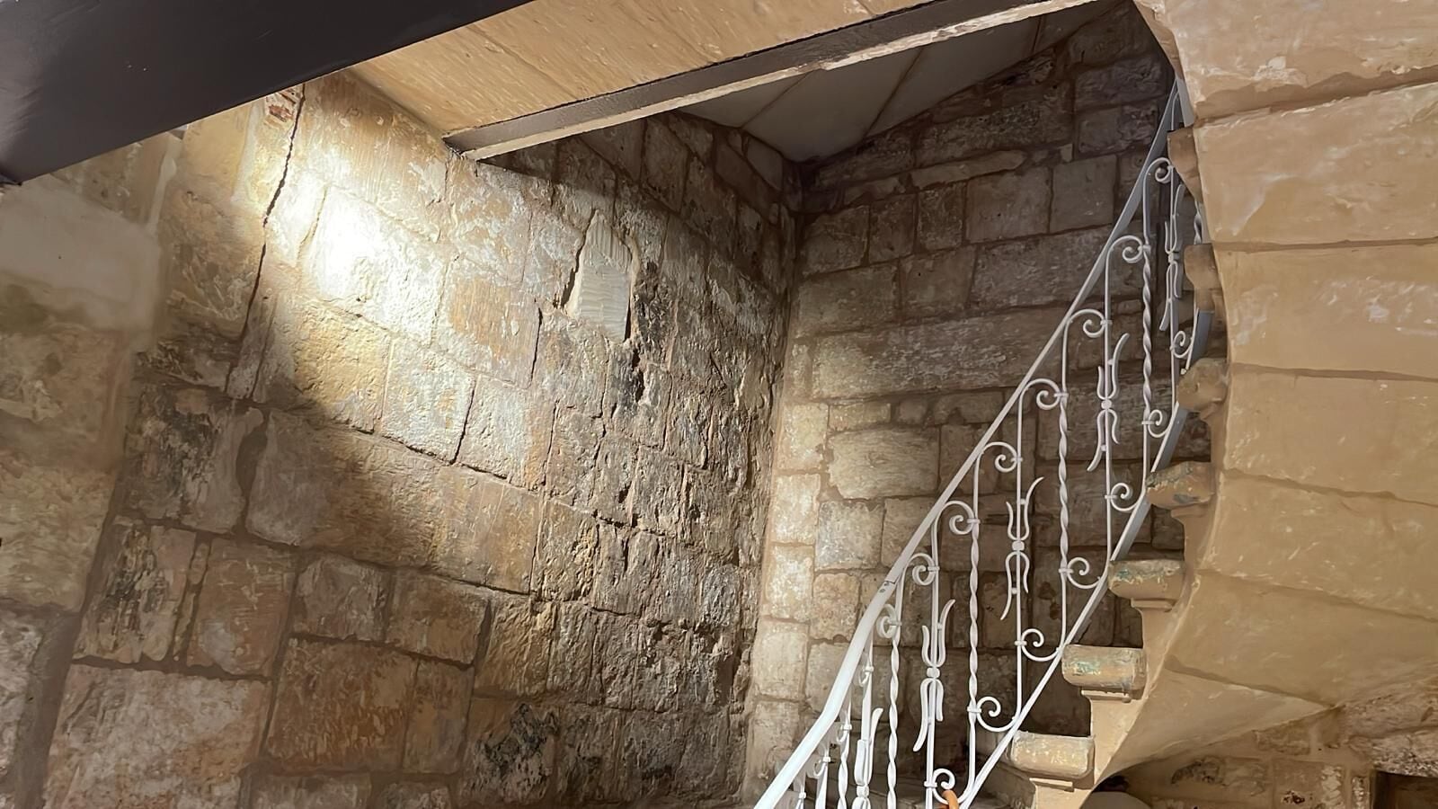 Photo - Battery House