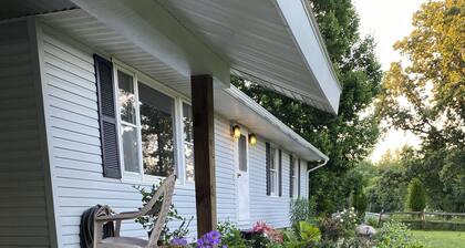 the HUB - Fun Board Game 1980s Vibe @ Letchworth - 8 mins SUNY Geneseo - 3BD 2BA