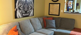 Auburn First Floor Condo. Walking Distance To Jordan Hare and Auburn Arena