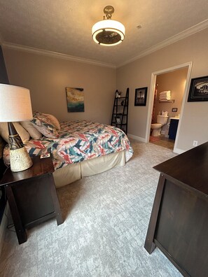 2 bedrooms, iron/ironing board, travel cot, WiFi