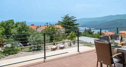 Apartment Klara - beautiful pool apartment for 7 people