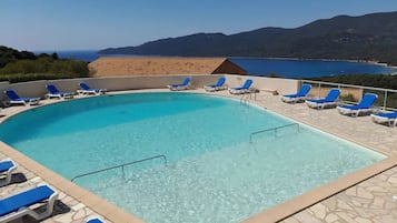 Udendørs pool, opvarmet pool