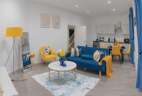 Apartment | Living area