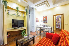 Apartment | Living area