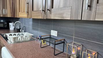 Apartment, Garden View | Private kitchen