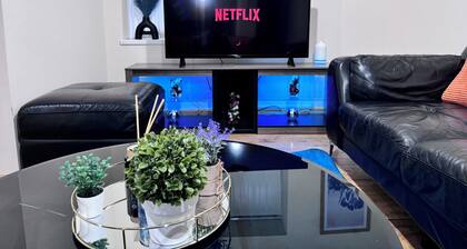 The Rich Living Apartment