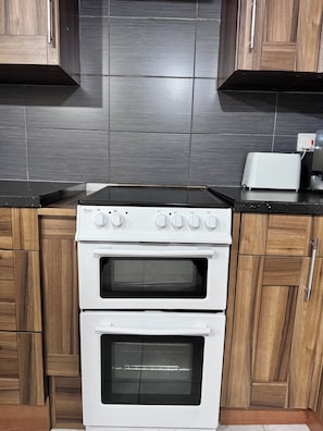 Huoneisto, näköala puutarhaan | Yksityinen keittiö