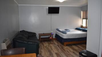 Apartment Situated at the Center of Promised Land | Free WiFi, bed sheets