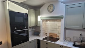 Cottage | Private kitchen - Cozy Cottage Retreat in West Linton (West Linton)