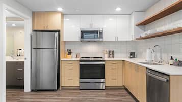 Classic Apartment | Private kitchen | Fridge, microwave, oven, stovetop