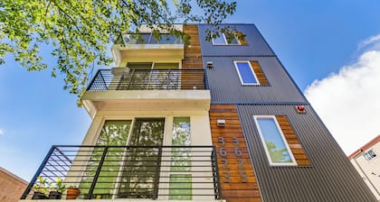 Dancing Wings Retreat Walker Paradise