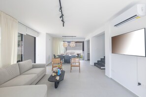 Smart TV, music library, video library