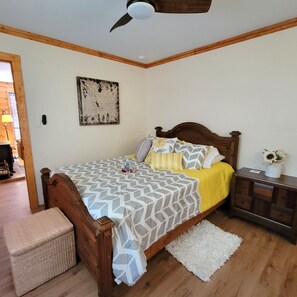 2 bedrooms, iron/ironing board, WiFi, bed sheets