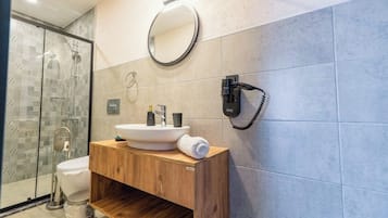 Chambre Double Standard, non-fumeur, vue piscine | Salle de bain