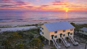 Unclassified image, 4 of 55, button - Oceanfront | Quiet Beach | 2 Balconies | Arcades | Kayaks (Port St. Joe)