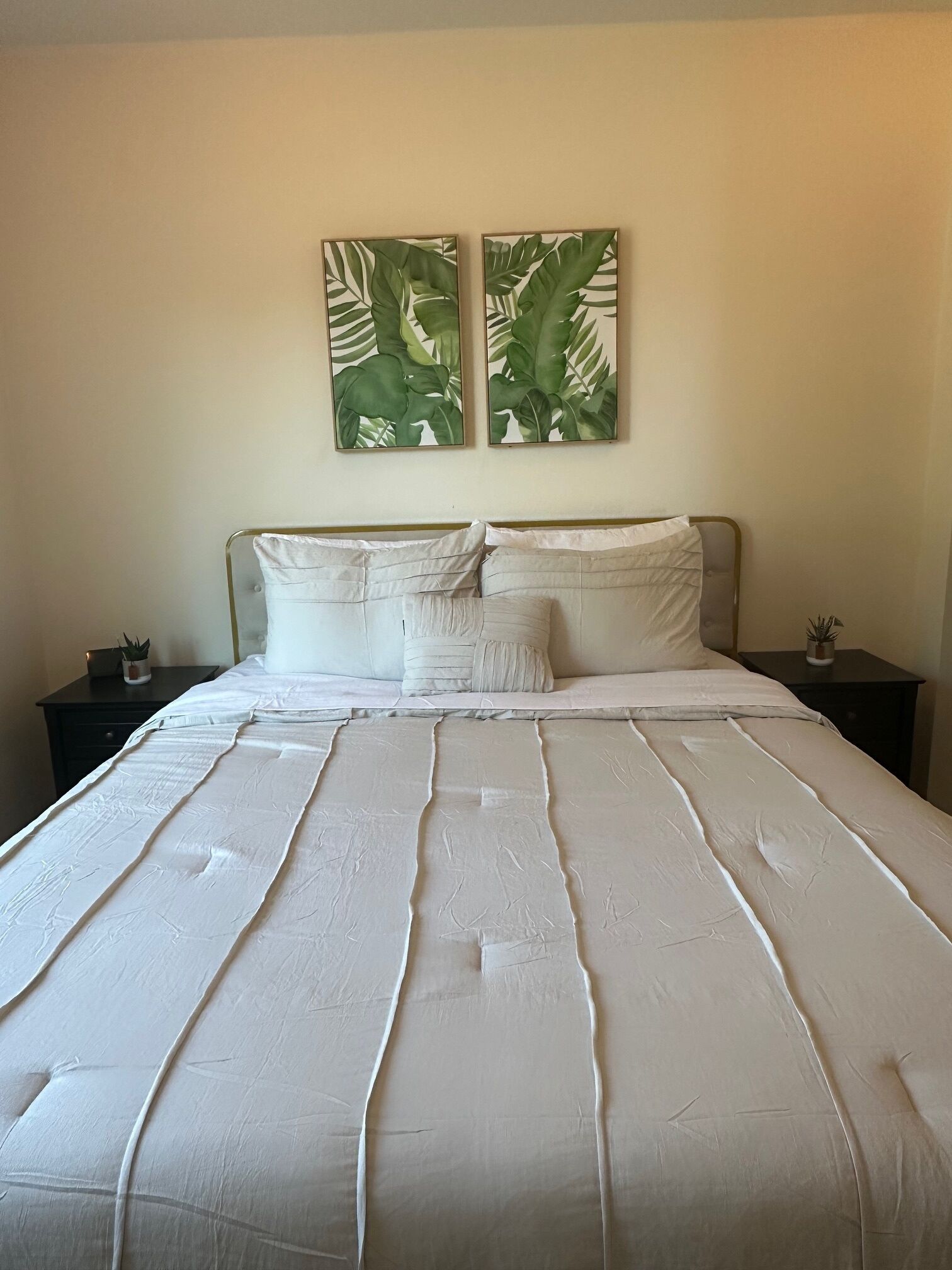 NEW Luxury Farmhouse Retreat Located in the Heart of Red Mountain AVA!