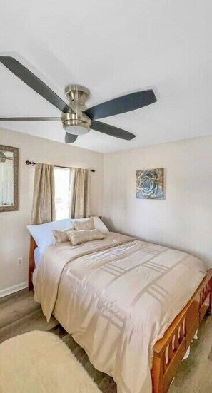 3 chambres, fer et planche Ă repasser, Wi-Fi gratuit, draps fournis