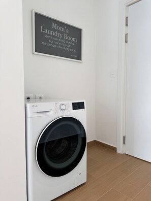 WECO STAY delSol Grand House (3 Bedroom) | Laundry - WECO STAY delSol (Asunción)