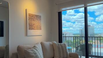 Appartamento Superior, vista città | Area soggiorno