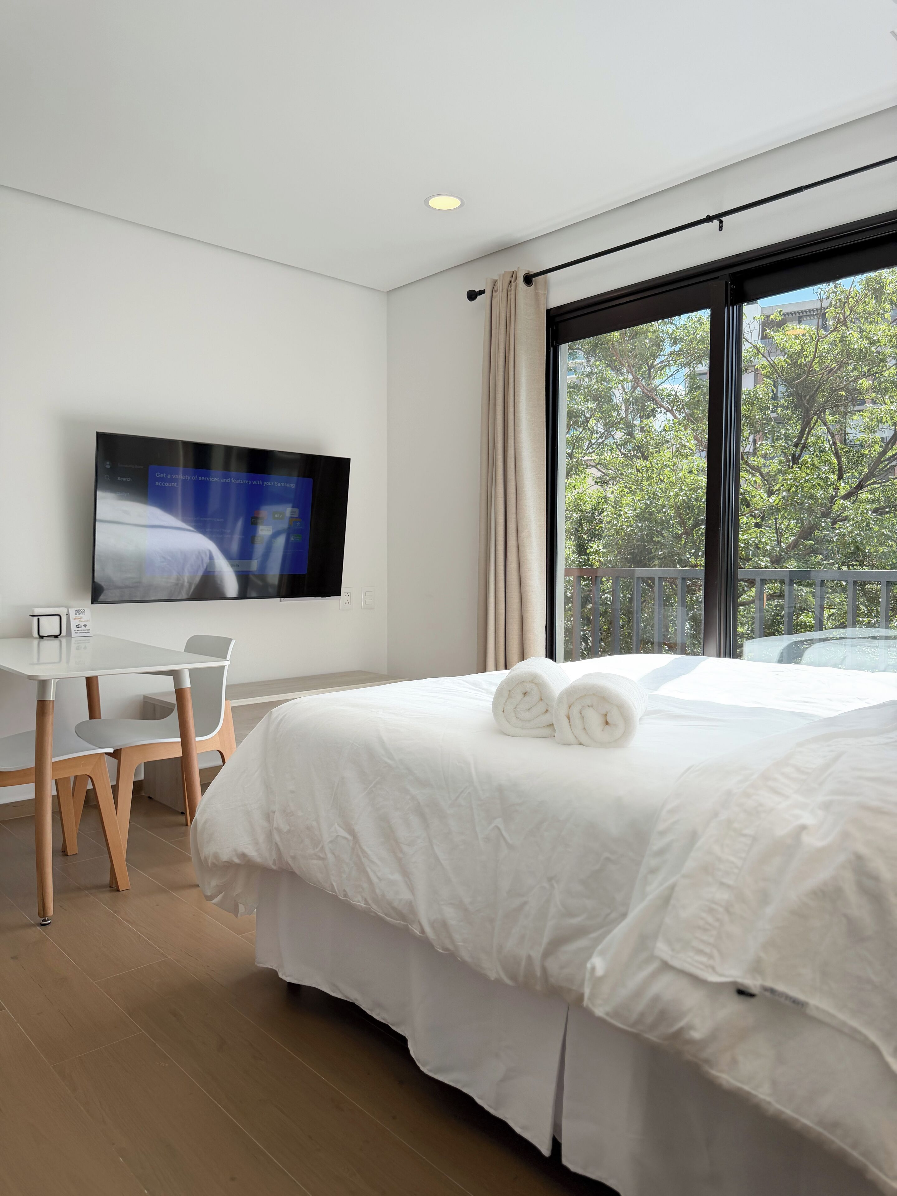 Studio – classic, byutsikt | Blendingsgardiner og wi-fi (inkludert)