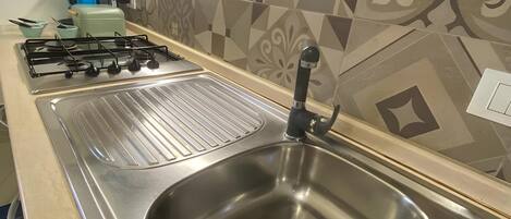 Kochgeschirr/Geschirr/Besteck