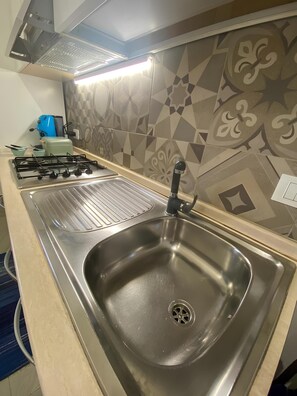 Talheres/pratos/utensílios de cozinha