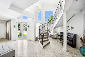 Interior - Amazing Waterfront Home with Generous Outdoor Space in Seven Isles/Las Olas (Fort Lauderdale)