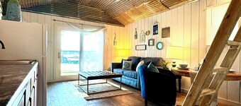 #49 Cozy Lake Front Cabin w/AC, WiFi & Breathtaking Views! Marina w/Free Fishing