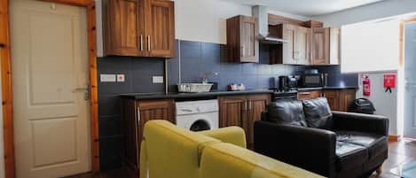Apartment | Wohnbereich | Flachbildfernseher